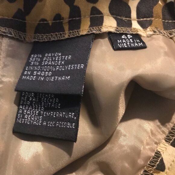 Kasper Skirt Suit Women's Size 4P Leopard Print 2-Piece Set Skirt & Blazer NWT - Picture 8 of 9